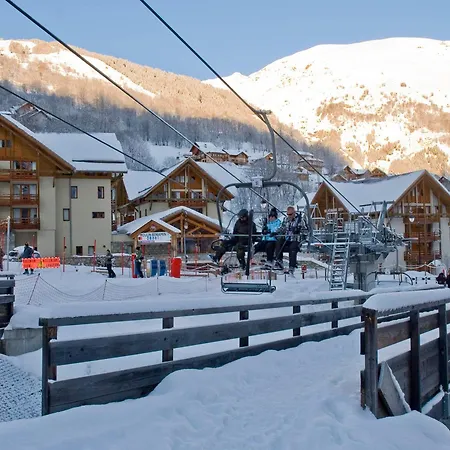 2 Pieces Pour 4 Pers Avec Piscine A 50m Des Pistes, - Fr-1-263-478 * Valloire