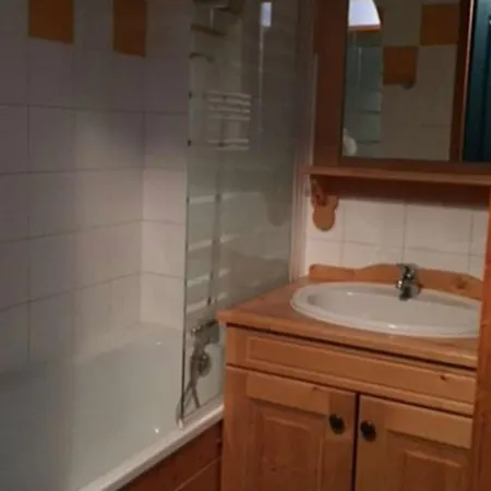 Apartment 2 Pieces Pour 4 Pers Avec Piscine A 50m Des Pistes, - Fr-1-263-478 Valloire